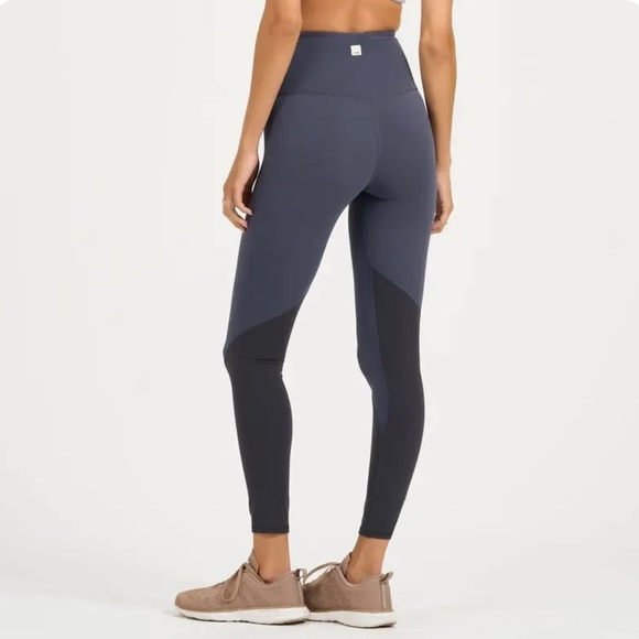 Vuori CB studio legging NWT - Picture 2 of 4